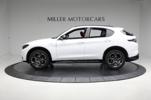 New 2024 Alfa Romeo Stelvio Veloce for sale $57,420 at Rolls-Royce Motor Cars Greenwich in Greenwich CT 06830 6