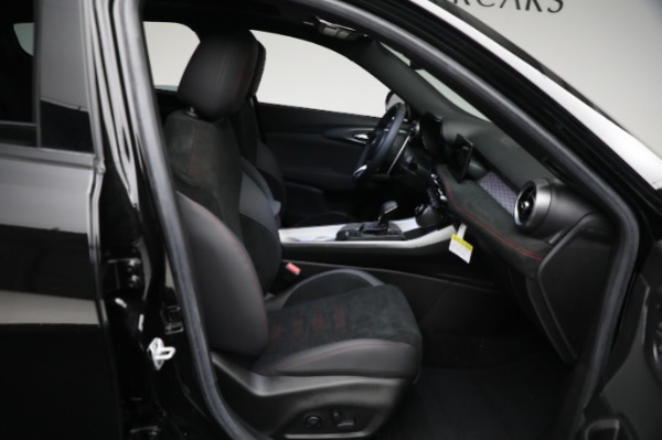 New 2024 Alfa Romeo Tonale Veloce for sale Sold at Rolls-Royce Motor Cars Greenwich in Greenwich CT 06830 25