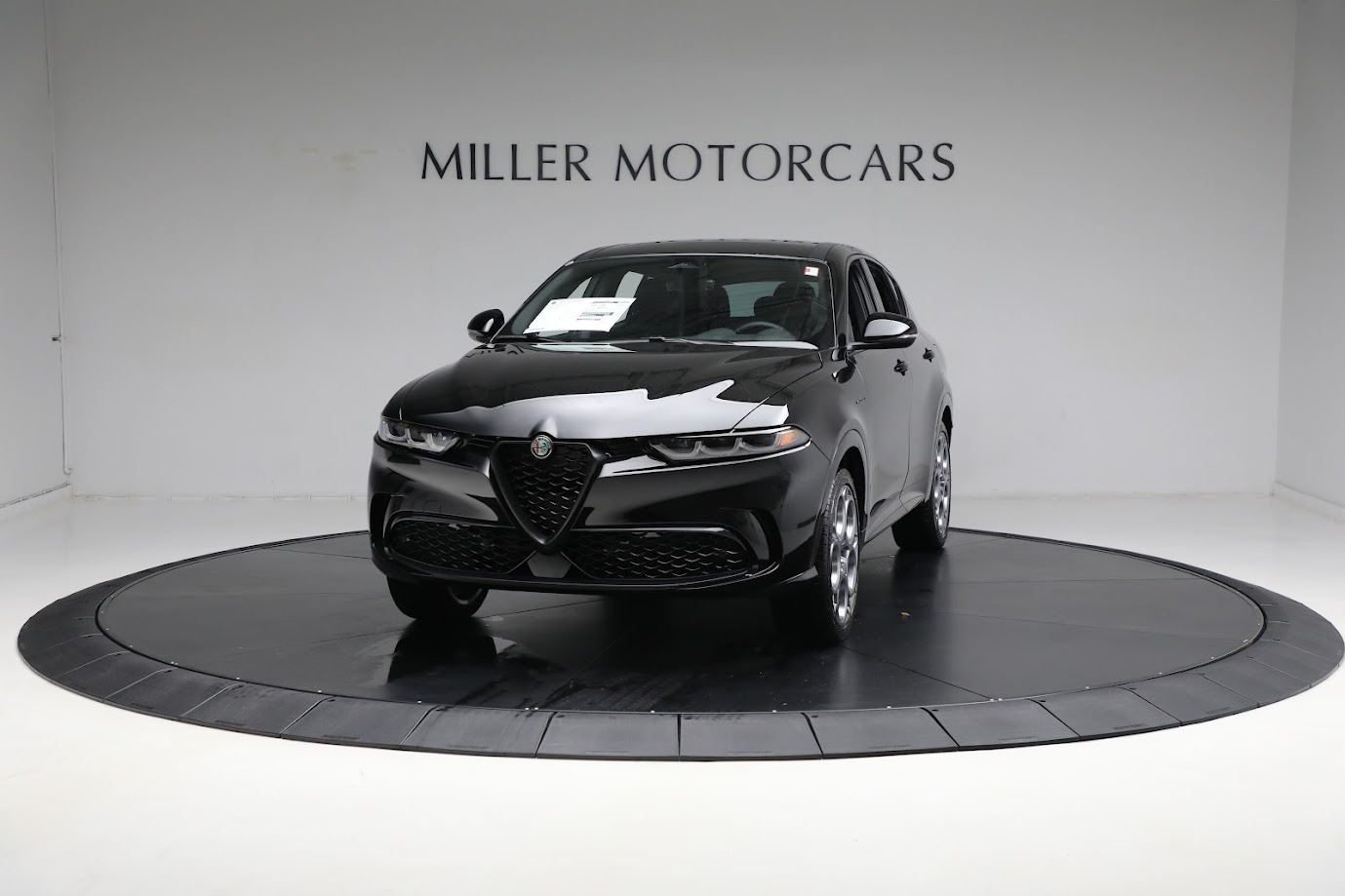 New 2024 Alfa Romeo Tonale Veloce for sale $54,135 at Rolls-Royce Motor Cars Greenwich in Greenwich CT 06830 1