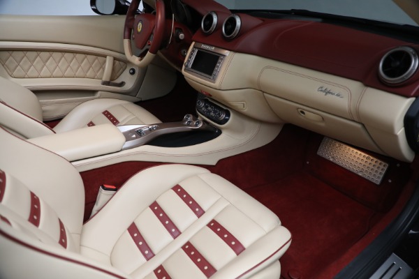 Used 2014 Ferrari California for sale Sold at Rolls-Royce Motor Cars Greenwich in Greenwich CT 06830 24
