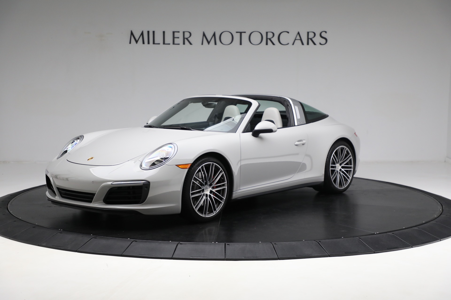 Used 2019 Porsche 911 Targa 4S for sale $149,900 at Rolls-Royce Motor Cars Greenwich in Greenwich CT 06830 1