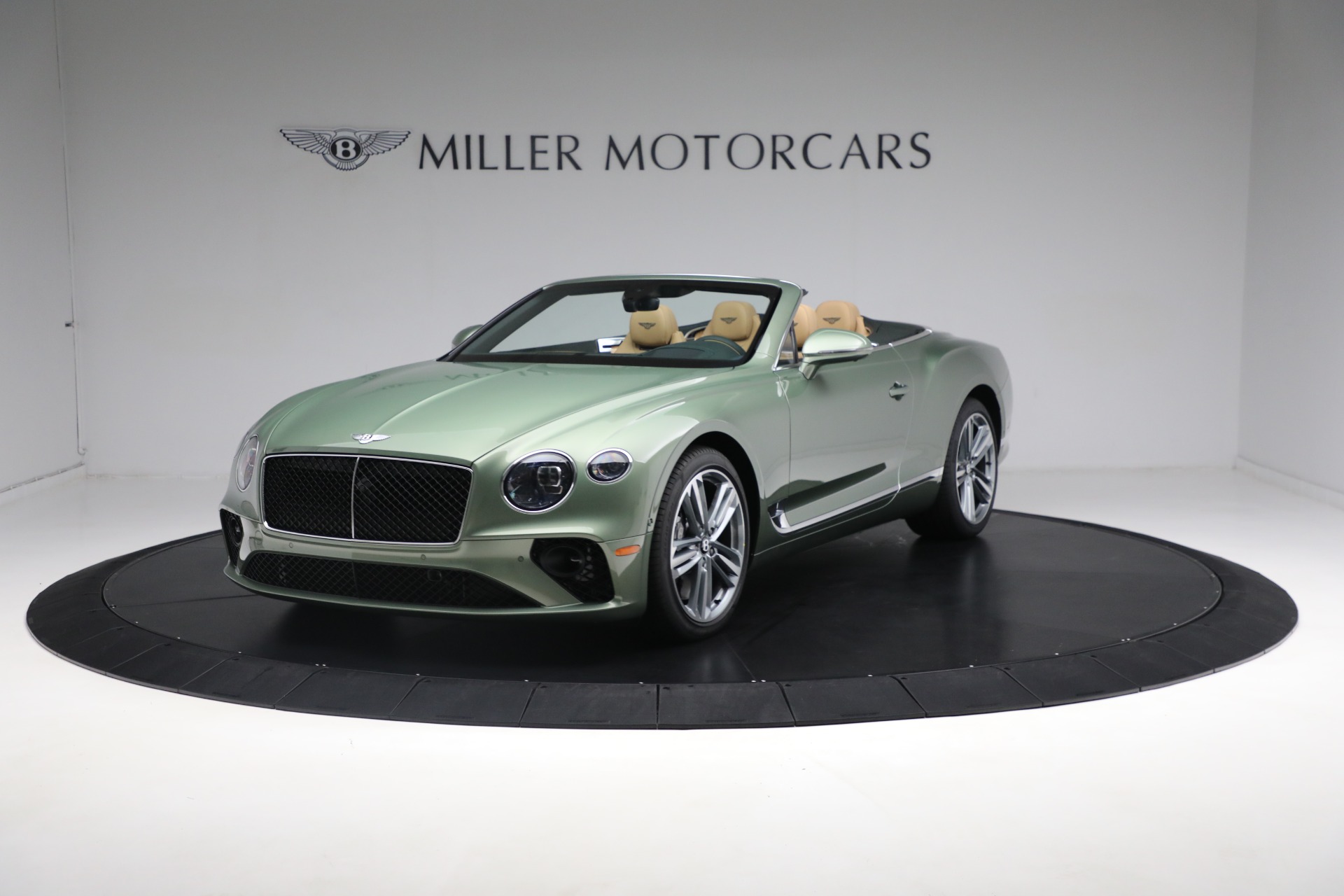 New 2024 Bentley Continental GTC V8 for sale $316,470 at Rolls-Royce Motor Cars Greenwich in Greenwich CT 06830 1