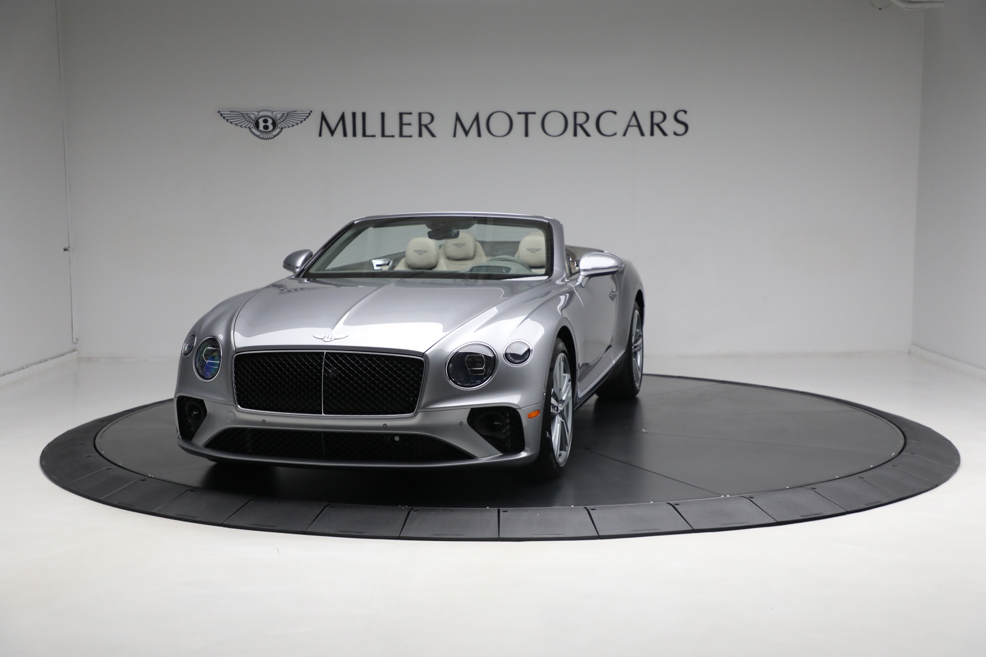New 2024 Bentley Continental GTC V8 for sale $305,645 at Rolls-Royce Motor Cars Greenwich in Greenwich CT 06830 1