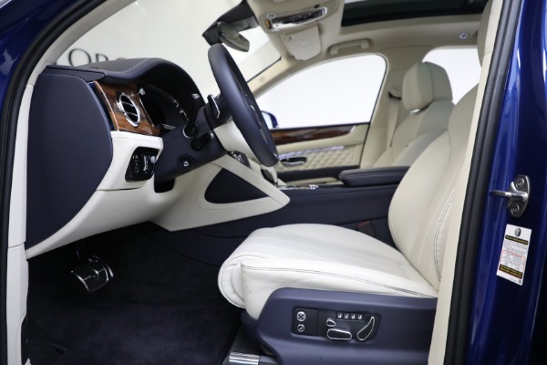 New 2023 Bentley Bentayga Azure Hybrid for sale $224,900 at Rolls-Royce Motor Cars Greenwich in Greenwich CT 06830 15