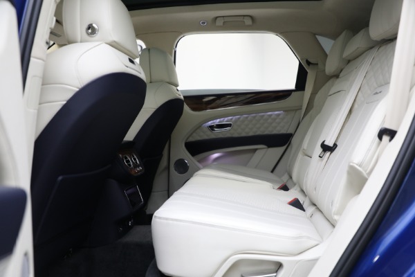 New 2023 Bentley Bentayga Azure Hybrid for sale $224,900 at Rolls-Royce Motor Cars Greenwich in Greenwich CT 06830 27