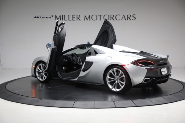 Used 2018 McLaren 570S Spider for sale $173,900 at Rolls-Royce Motor Cars Greenwich in Greenwich CT 06830 18