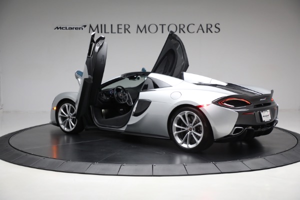 Used 2018 McLaren 570S Spider for sale $162,900 at Rolls-Royce Motor Cars Greenwich in Greenwich CT 06830 18