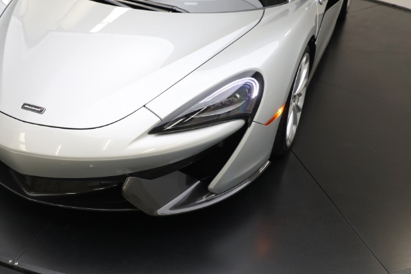 Used 2018 McLaren 570S Spider for sale $173,900 at Rolls-Royce Motor Cars Greenwich in Greenwich CT 06830 21