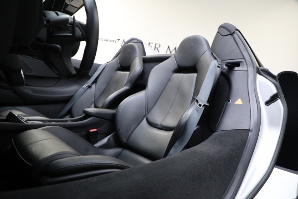 Used 2018 McLaren 570S Spider for sale $173,900 at Rolls-Royce Motor Cars Greenwich in Greenwich CT 06830 23