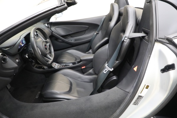 Used 2018 McLaren 570S Spider for sale $173,900 at Rolls-Royce Motor Cars Greenwich in Greenwich CT 06830 24