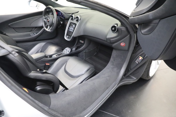 Used 2018 McLaren 570S Spider for sale Sold at Rolls-Royce Motor Cars Greenwich in Greenwich CT 06830 26