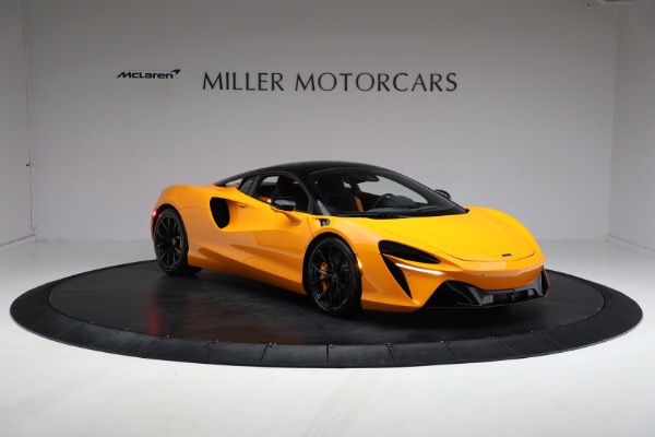 New 2024 McLaren Artura Performance for sale $278,733 at Rolls-Royce Motor Cars Greenwich in Greenwich CT 06830 14