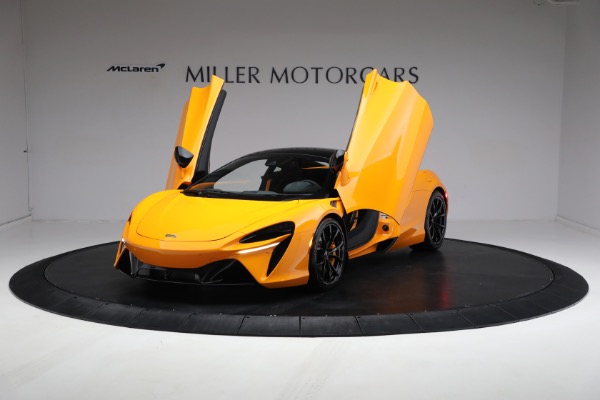 New 2024 McLaren Artura Performance for sale Sold at Rolls-Royce Motor Cars Greenwich in Greenwich CT 06830 16