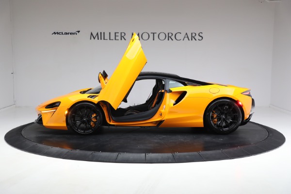 New 2024 McLaren Artura Performance for sale Sold at Rolls-Royce Motor Cars Greenwich in Greenwich CT 06830 17