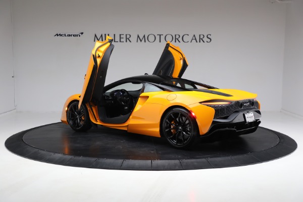 New 2024 McLaren Artura Performance for sale $278,233 at Rolls-Royce Motor Cars Greenwich in Greenwich CT 06830 18