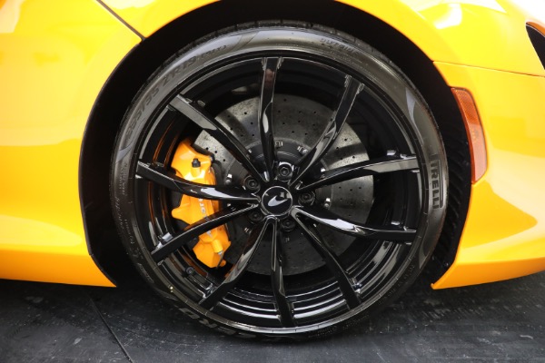 New 2024 McLaren Artura Performance for sale Sold at Rolls-Royce Motor Cars Greenwich in Greenwich CT 06830 23