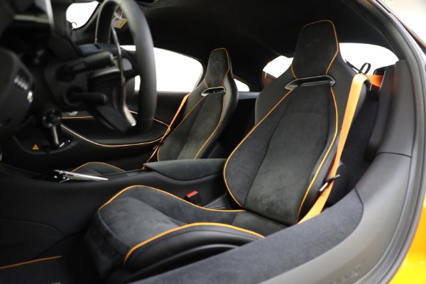 New 2024 McLaren Artura Performance for sale Sold at Rolls-Royce Motor Cars Greenwich in Greenwich CT 06830 27