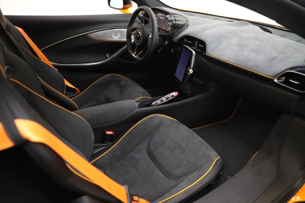 New 2024 McLaren Artura Performance for sale Sold at Rolls-Royce Motor Cars Greenwich in Greenwich CT 06830 28