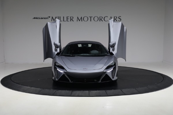 Used 2024 McLaren Artura Performance for sale $185,900 at Rolls-Royce Motor Cars Greenwich in Greenwich CT 06830 13