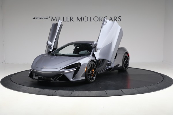 Used 2024 McLaren Artura Performance for sale $185,900 at Rolls-Royce Motor Cars Greenwich in Greenwich CT 06830 14