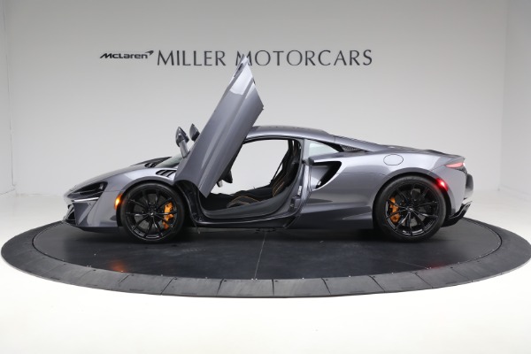 Used 2024 McLaren Artura Performance for sale $185,900 at Rolls-Royce Motor Cars Greenwich in Greenwich CT 06830 15