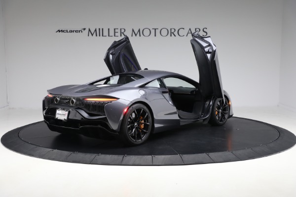 Used 2024 McLaren Artura Performance for sale $185,900 at Rolls-Royce Motor Cars Greenwich in Greenwich CT 06830 18