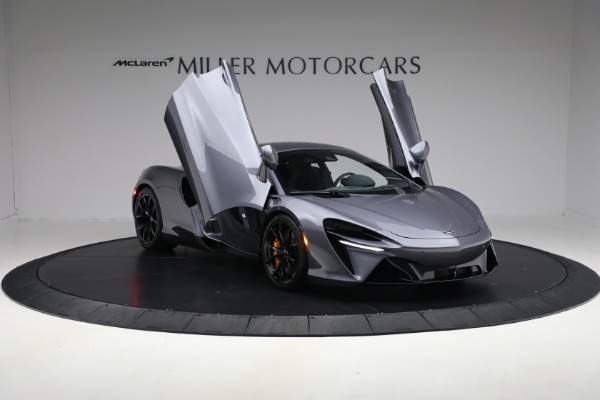 Used 2024 McLaren Artura Performance for sale $185,900 at Rolls-Royce Motor Cars Greenwich in Greenwich CT 06830 20