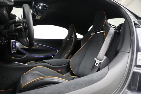 Used 2024 McLaren Artura Performance for sale $185,900 at Rolls-Royce Motor Cars Greenwich in Greenwich CT 06830 21