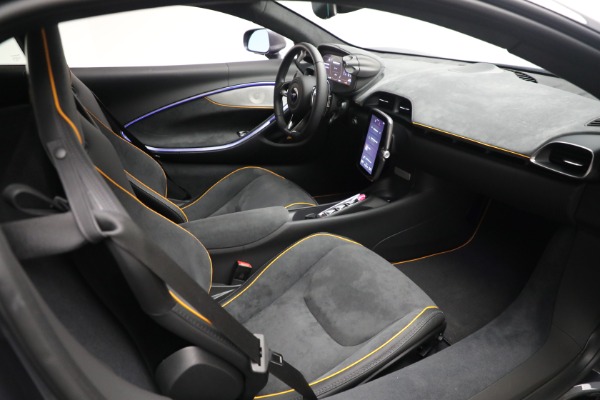 Used 2024 McLaren Artura Performance for sale $185,900 at Rolls-Royce Motor Cars Greenwich in Greenwich CT 06830 26