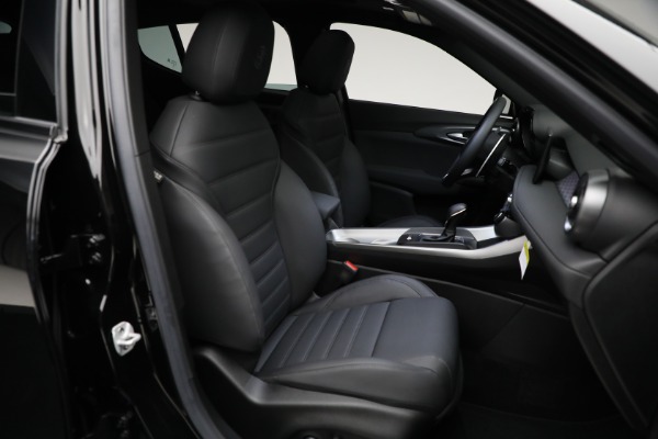 New 2024 Alfa Romeo Tonale Veloce for sale Sold at Rolls-Royce Motor Cars Greenwich in Greenwich CT 06830 28