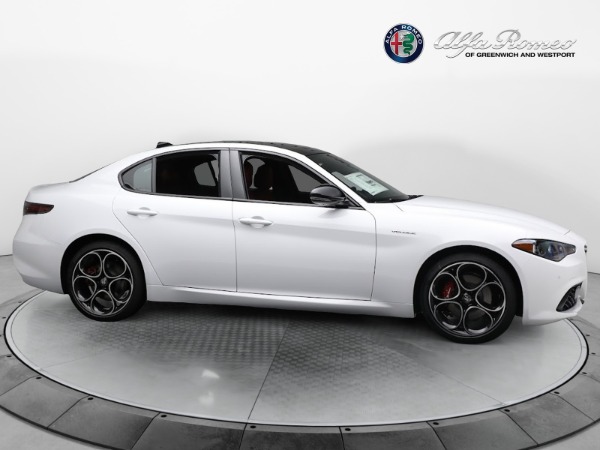 New 2024 Alfa Romeo Giulia Veloce for sale $55,985 at Rolls-Royce Motor Cars Greenwich in Greenwich CT 06830 16