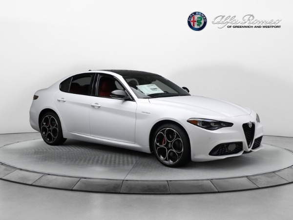 New 2024 Alfa Romeo Giulia Veloce for sale $55,985 at Rolls-Royce Motor Cars Greenwich in Greenwich CT 06830 17