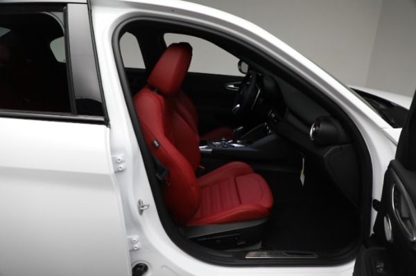 New 2024 Alfa Romeo Giulia Veloce for sale Sold at Rolls-Royce Motor Cars Greenwich in Greenwich CT 06830 26