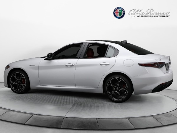 New 2024 Alfa Romeo Giulia Veloce for sale $55,985 at Rolls-Royce Motor Cars Greenwich in Greenwich CT 06830 9