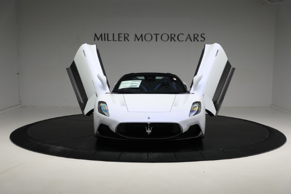 New 2023 Maserati MC20 Cielo for sale $332,095 at Rolls-Royce Motor Cars Greenwich in Greenwich CT 06830 28
