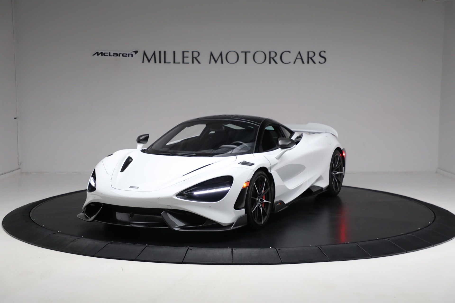 Used 2021 McLaren 765LT for sale $469,900 at Rolls-Royce Motor Cars Greenwich in Greenwich CT 06830 1