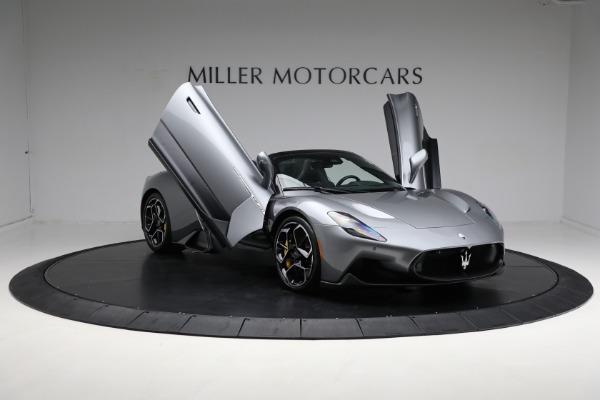 New 2023 Maserati MC20 Cielo for sale Sold at Rolls-Royce Motor Cars Greenwich in Greenwich CT 06830 24
