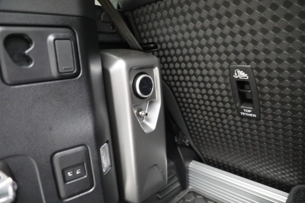 Used 2023 Land Rover Defender 90 X-Dynamic SE for sale Sold at Rolls-Royce Motor Cars Greenwich in Greenwich CT 06830 19