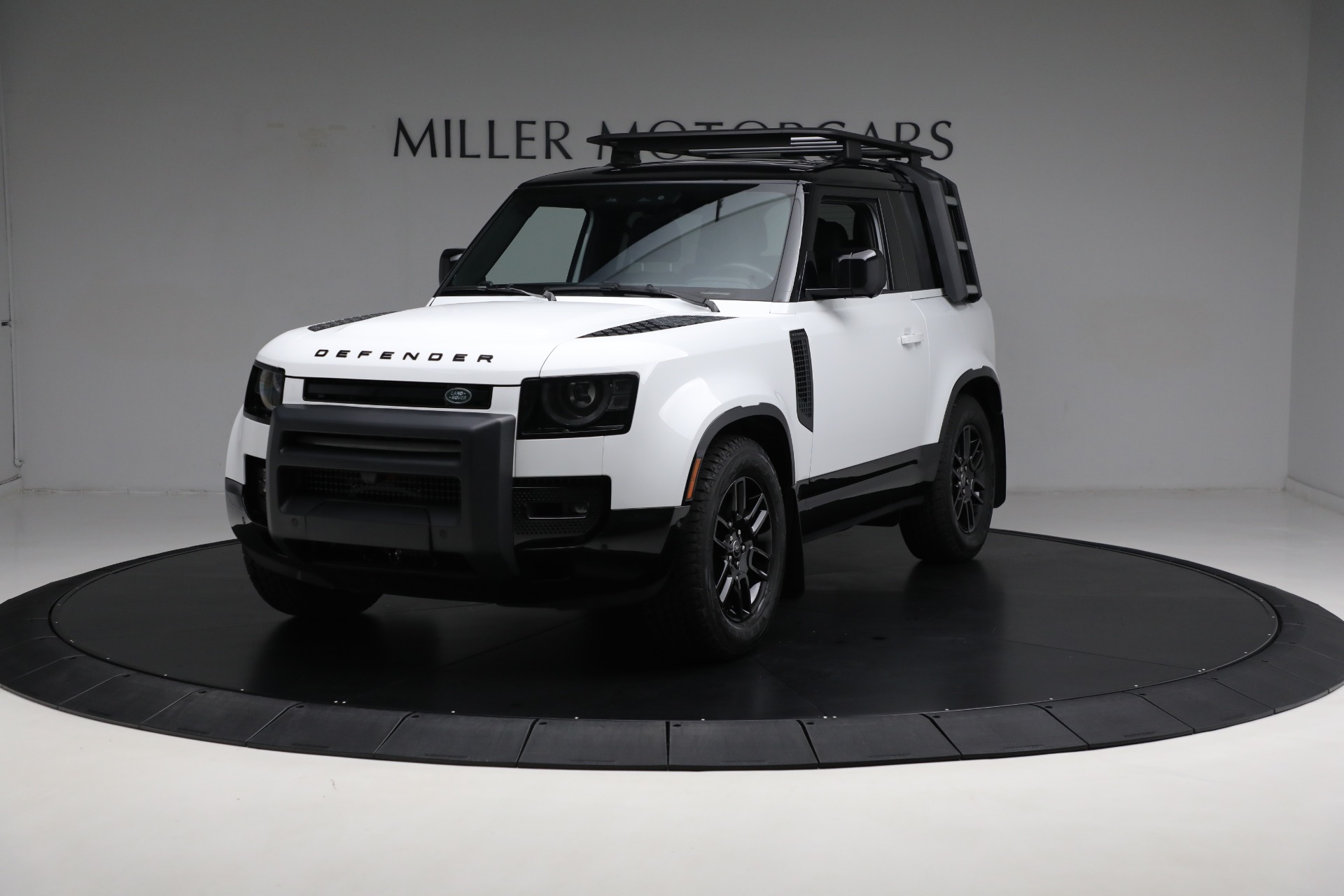 Used 2023 Land Rover Defender 90 X-Dynamic SE for sale $71,900 at Rolls-Royce Motor Cars Greenwich in Greenwich CT 06830 1