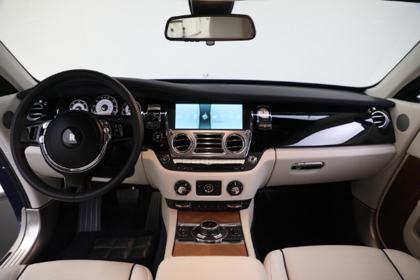Used 2014 Rolls-Royce Wraith for sale Sold at Rolls-Royce Motor Cars Greenwich in Greenwich CT 06830 4
