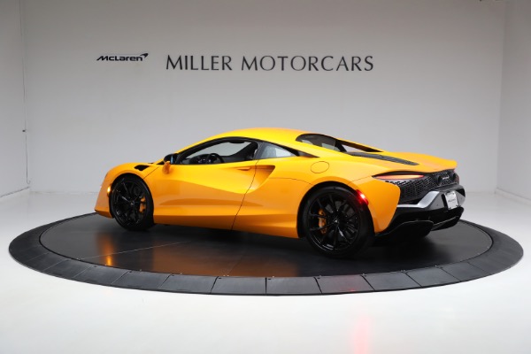 New 2024 McLaren Artura for sale $276,833 at Rolls-Royce Motor Cars Greenwich in Greenwich CT 06830 4