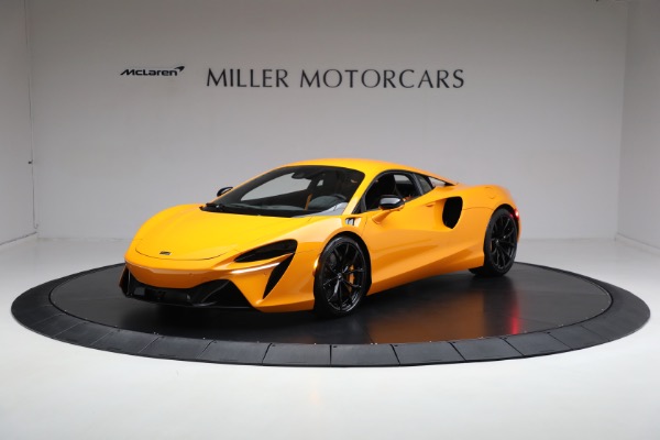New 2024 McLaren Artura for sale $276,833 at Rolls-Royce Motor Cars Greenwich in Greenwich CT 06830 1