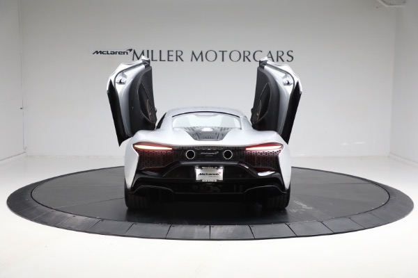 New 2024 McLaren Artura TechLux for sale $291,233 at Rolls-Royce Motor Cars Greenwich in Greenwich CT 06830 14