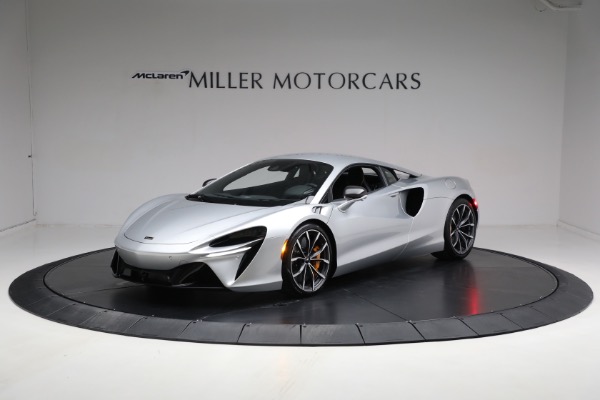 New 2024 McLaren Artura TechLux for sale $291,233 at Rolls-Royce Motor Cars Greenwich in Greenwich CT 06830 2