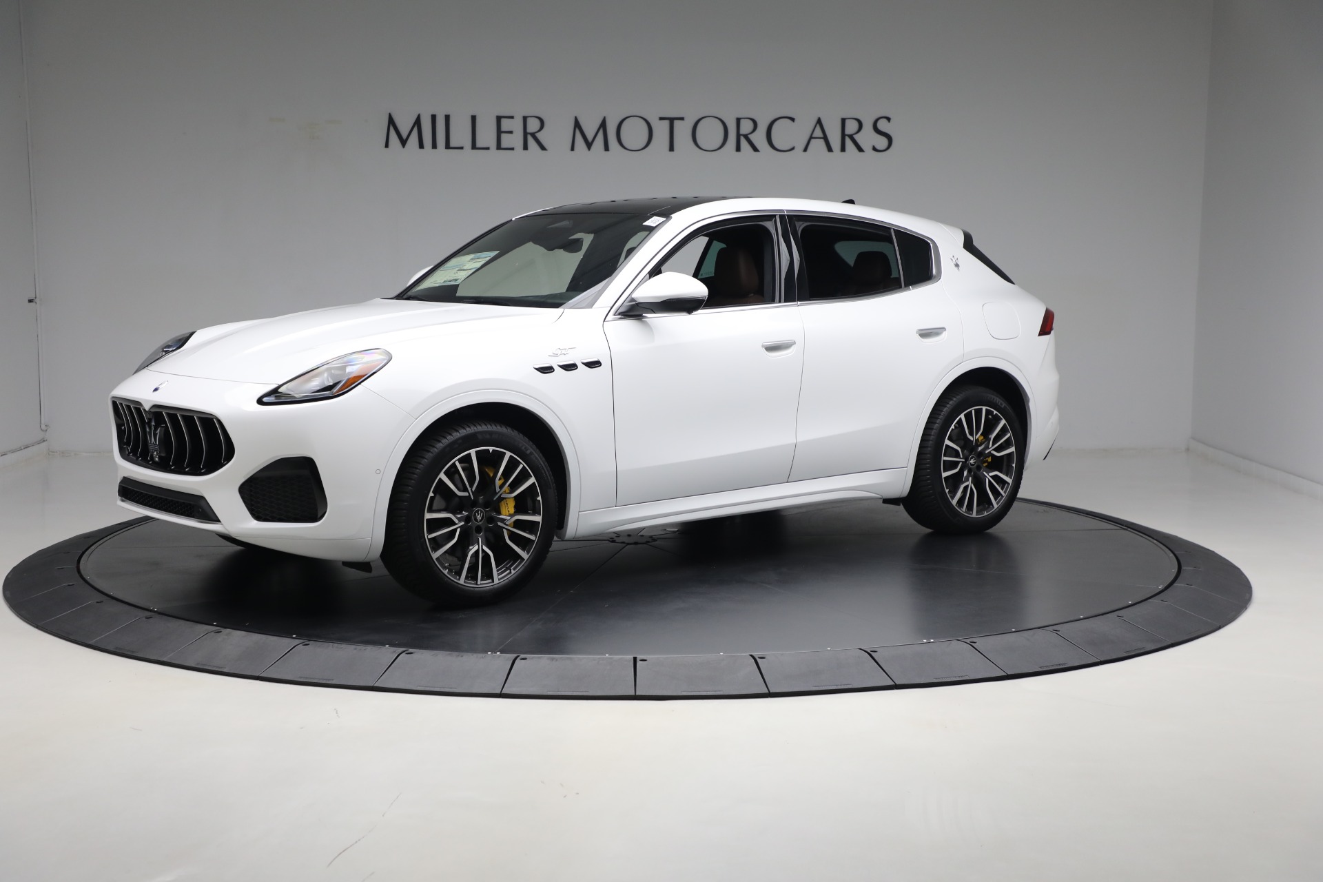 New 2024 Maserati Grecale GT for sale Sold at Rolls-Royce Motor Cars Greenwich in Greenwich CT 06830 1