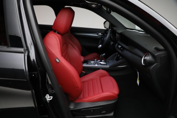 New 2024 Alfa Romeo Stelvio Ti for sale Sold at Rolls-Royce Motor Cars Greenwich in Greenwich CT 06830 26