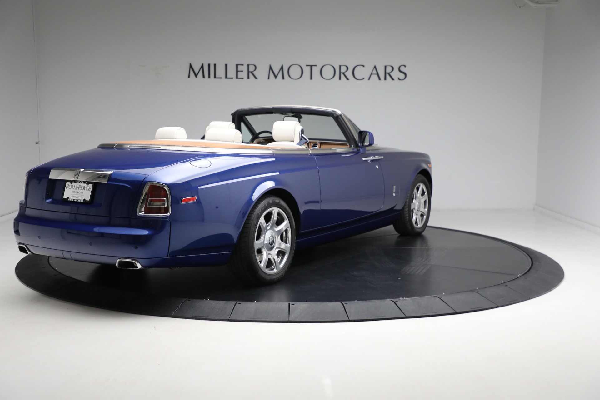Pre Owned 2010 Rolls Royce Phantom Drophead Coupe For Sale Special 
