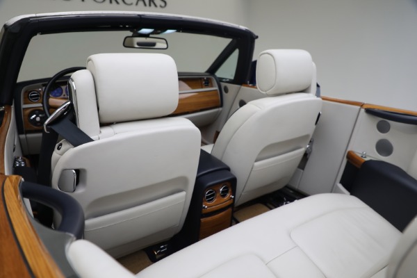 Used 2010 Rolls-Royce Phantom Drophead Coupe for sale $199,900 at Rolls-Royce Motor Cars Greenwich in Greenwich CT 06830 26