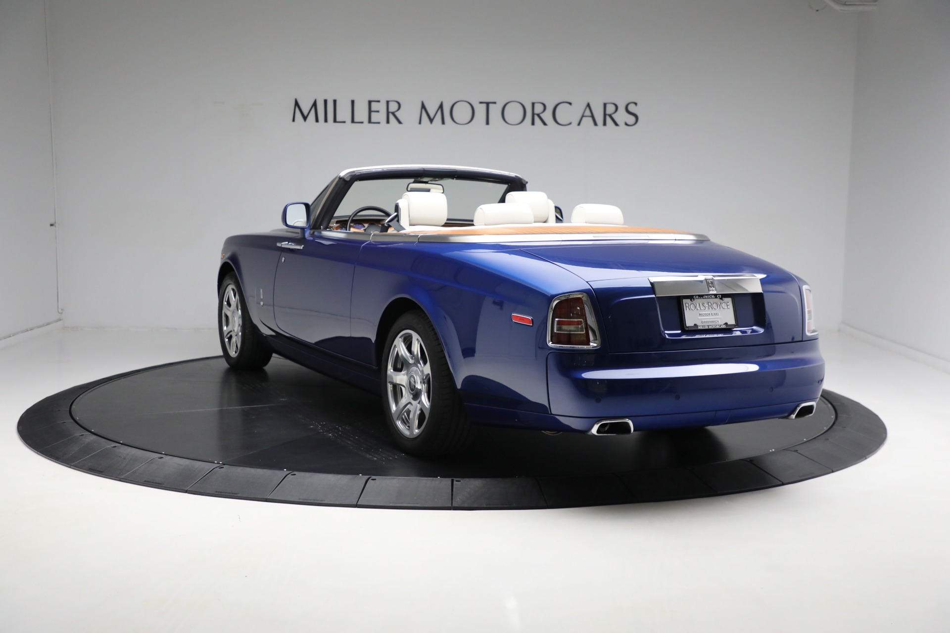 Pre Owned 2010 Rolls Royce Phantom Drophead Coupe For Sale Special 