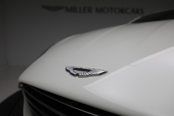 Used 2018 Aston Martin DB11 V8 for sale Sold at Rolls-Royce Motor Cars Greenwich in Greenwich CT 06830 21
